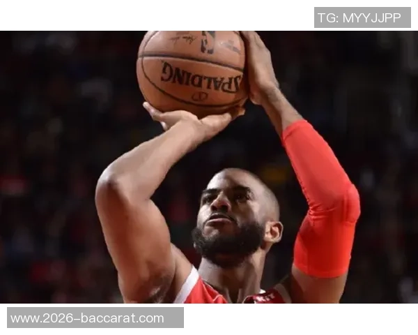 戈贝尔恶意肘击马威被判二级犯规直接驱逐出场引发热议